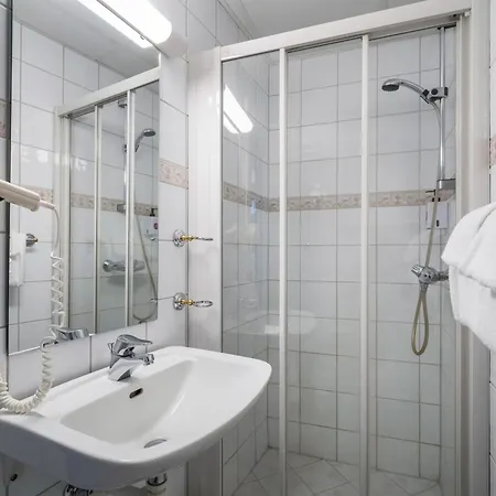 Comfort Hotel 3*